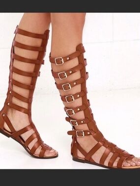 Madden Girl Tan Knee-High Gladiator Buckle Sandals Women's Size 7